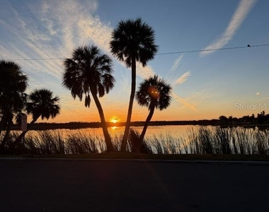 2950 Pallanza Drive S - Photo Thumbnail 2