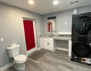 2950 Pallanza Drive S - Photo Thumbnail 19