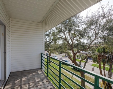 320 Island Way - Photo Thumbnail 46