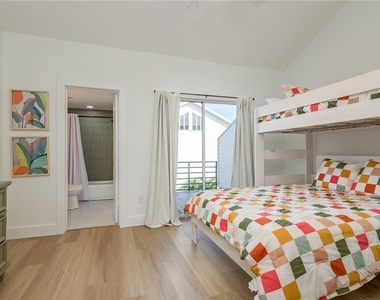 320 Island Way - Photo Thumbnail 40