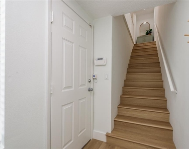 320 Island Way - Photo Thumbnail 18
