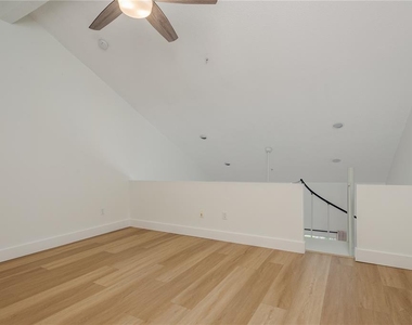 320 Island Way - Photo Thumbnail 39