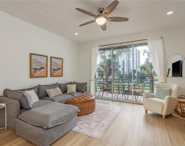 320 Island Way - Photo Thumbnail 21