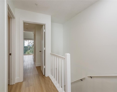 320 Island Way - Photo Thumbnail 29