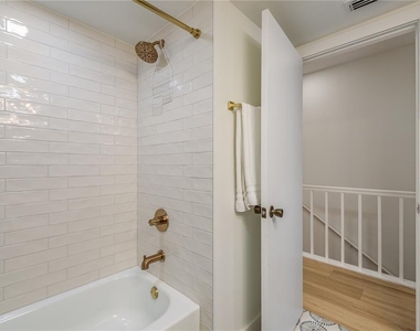 320 Island Way - Photo Thumbnail 34