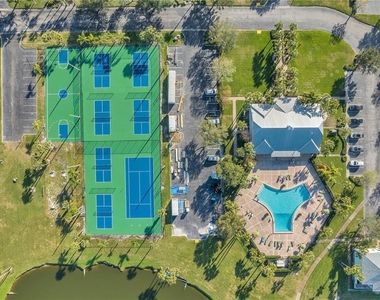 4728 Beach Drive Se - Photo Thumbnail 9