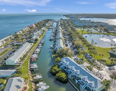 4728 Beach Drive Se - Photo Thumbnail 49