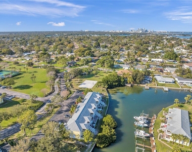 4728 Beach Drive Se - Photo Thumbnail 50