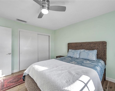 4728 Beach Drive Se - Photo Thumbnail 23