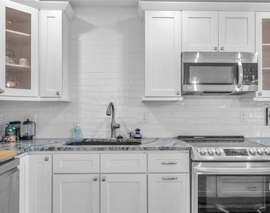 4728 Beach Drive Se - Photo Thumbnail 16
