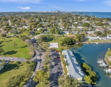 4728 Beach Drive Se - Photo Thumbnail 52