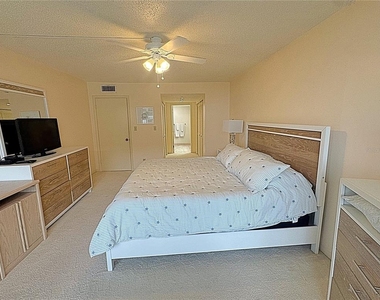 1460 Gulf Boulevard - Photo Thumbnail 22