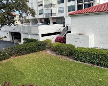 6260 Sun Boulevard - Photo Thumbnail 14