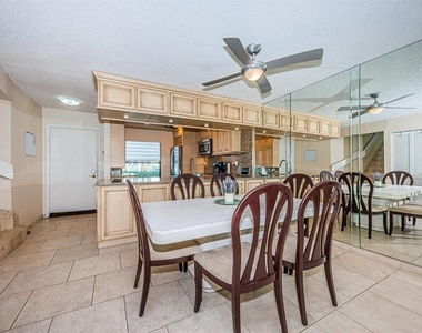 6260 Sun Boulevard - Photo Thumbnail 5