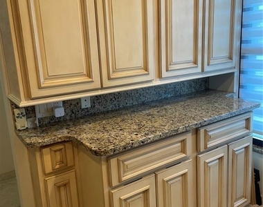 6260 Sun Boulevard - Photo Thumbnail 11
