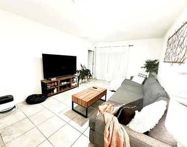 1835 Weir Boulevard - Photo Thumbnail 3