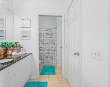 2310 Silver Palm Drive - Photo Thumbnail 21