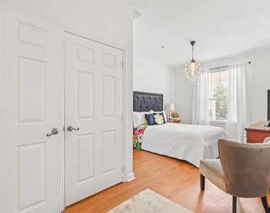 2310 Silver Palm Drive - Photo Thumbnail 13