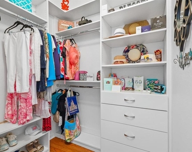 2310 Silver Palm Drive - Photo Thumbnail 15