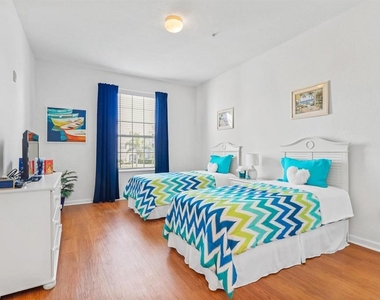 2310 Silver Palm Drive - Photo Thumbnail 25