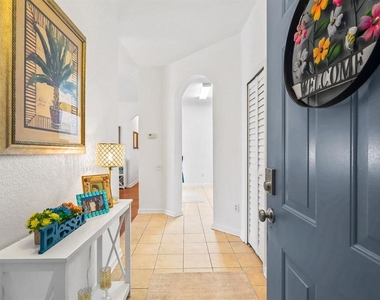 2310 Silver Palm Drive - Photo Thumbnail 3