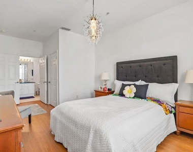 2310 Silver Palm Drive - Photo Thumbnail 14