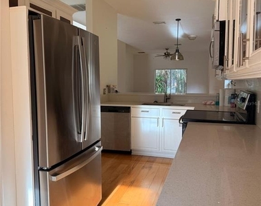 20428 Harvest Oak Court - Photo Thumbnail 8