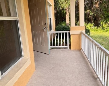 20428 Harvest Oak Court - Photo Thumbnail 2