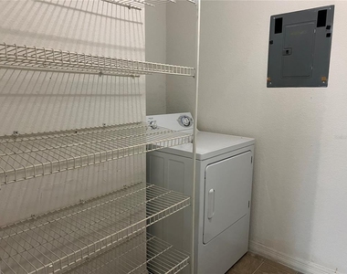 8915 Latrec Ave - Photo Thumbnail 11