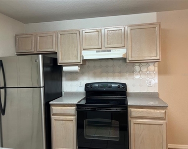 8915 Latrec Ave - Photo Thumbnail 3