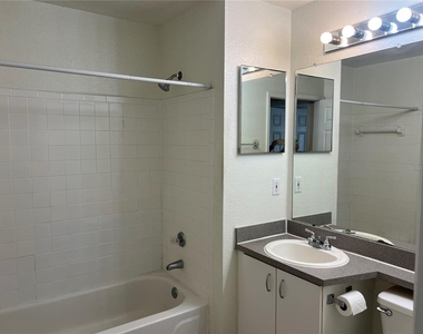8915 Latrec Ave - Photo Thumbnail 9