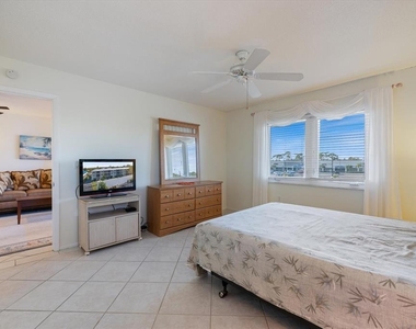 649 Tamiami Trail S - Photo Thumbnail 15