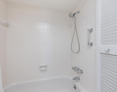 649 Tamiami Trail S - Photo Thumbnail 17
