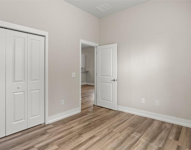420 Nw 1st Street - Photo Thumbnail 8