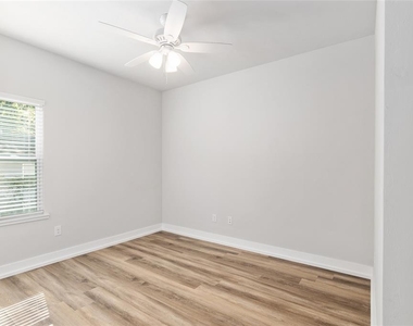 420 Nw 1st Street - Photo Thumbnail 18