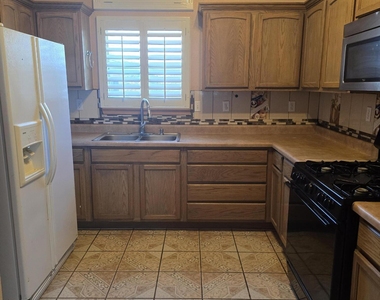 3213 Tierra Ave Place - Photo Thumbnail 16