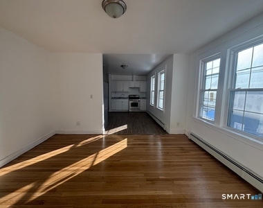 292 Ridgefield Avenue - Photo Thumbnail 4