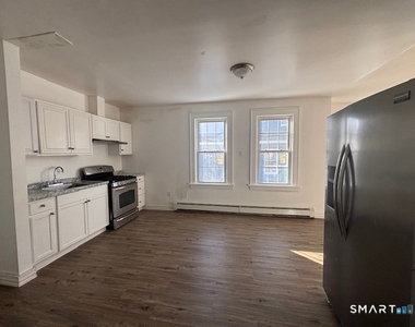 292 Ridgefield Avenue - Photo Thumbnail 6