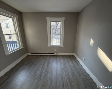 143 Congress Avenue - Photo Thumbnail 6