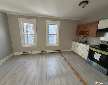 143 Congress Avenue - Photo Thumbnail 2