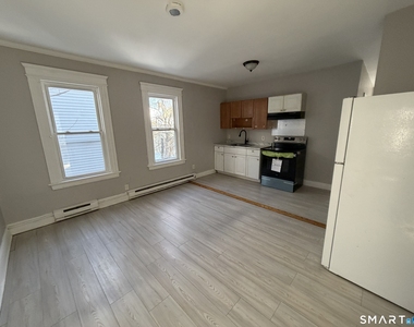 143 Congress Avenue - Photo Thumbnail 3