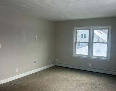 82 Middlefield Avenue - Photo Thumbnail 1