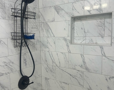 82 Middlefield Avenue - Photo Thumbnail 7