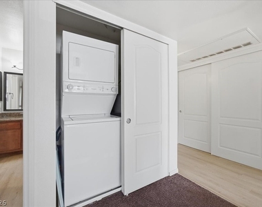 2110 Sealion Drive - Photo Thumbnail 16