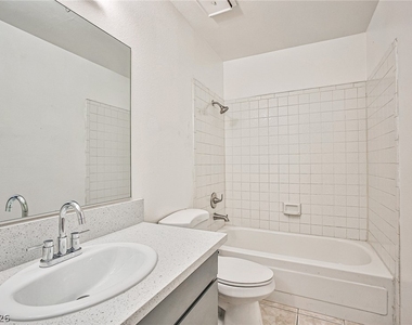 3585 Arville Street - Photo Thumbnail 12