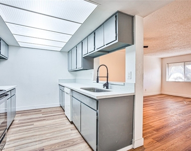 3585 Arville Street - Photo Thumbnail 2