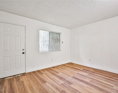 3585 Arville Street - Photo Thumbnail 7