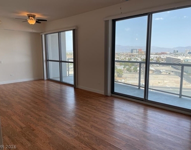 200 W Sahara Avenue - Photo Thumbnail 11