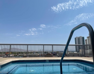 200 W Sahara Avenue - Photo Thumbnail 16
