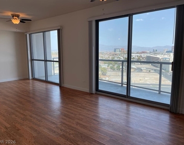 200 W Sahara Avenue - Photo Thumbnail 5